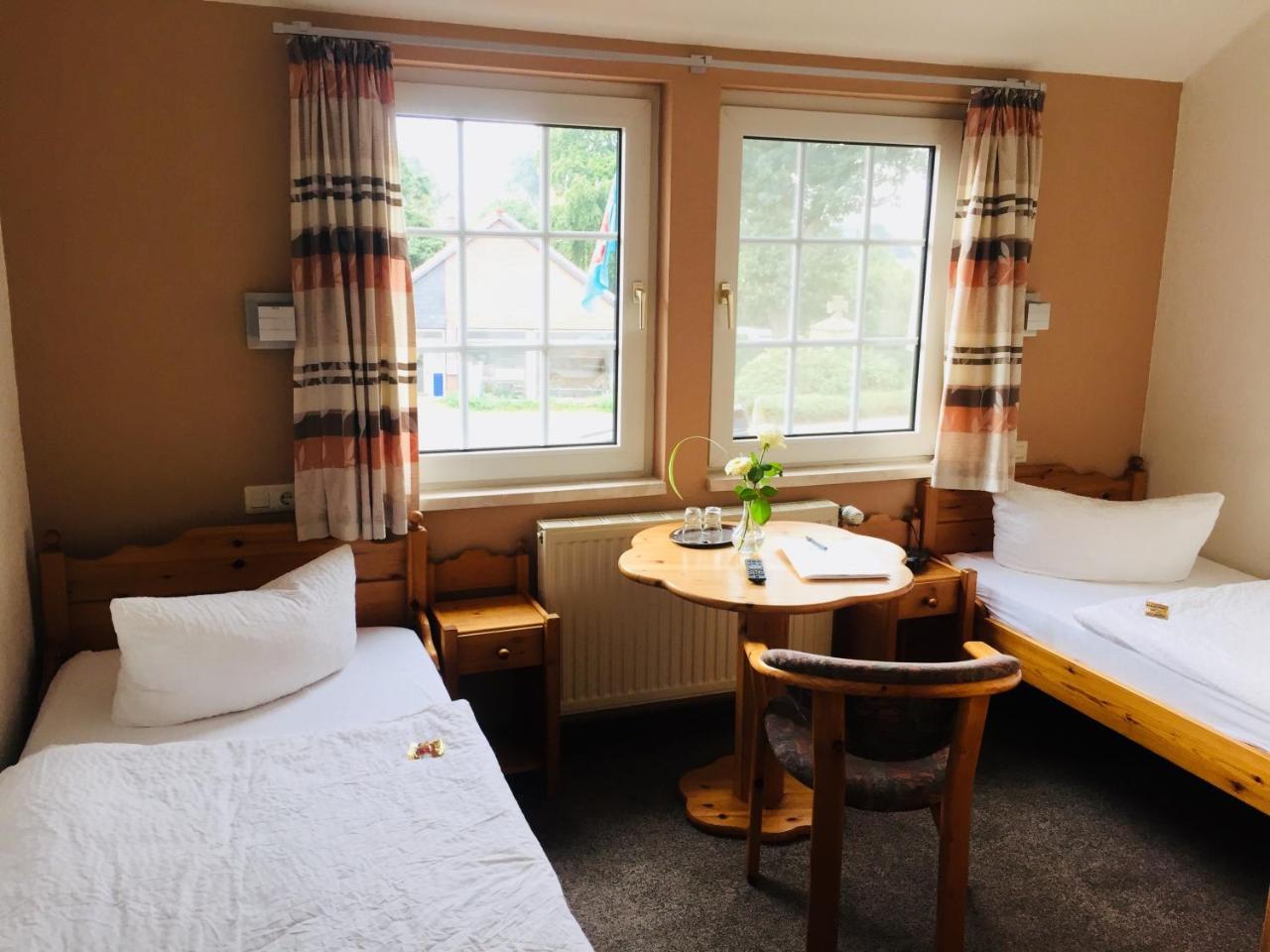 Hotel Wuelfers Gasthaus Gross Ippener Bagian luar foto